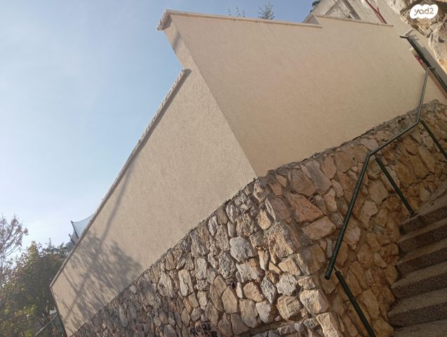 דירת גן, סיגליות 55, הסגליות, מעלות תרשיחא