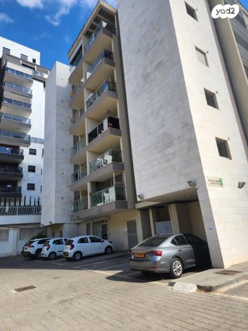 דירה, צה"ל 64, בר יהודה, פתח תקווה