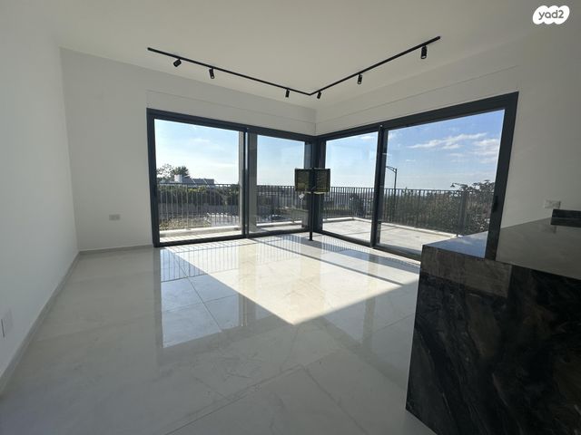 חניון מבצר יחיעם 1