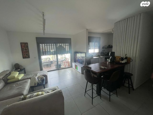 דירה, יחד  18, בצוותא, חריש