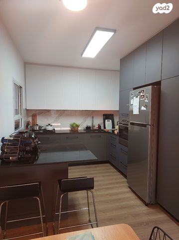 דירה, רחבעם זאבי 33, לב המושבה, נס ציונה