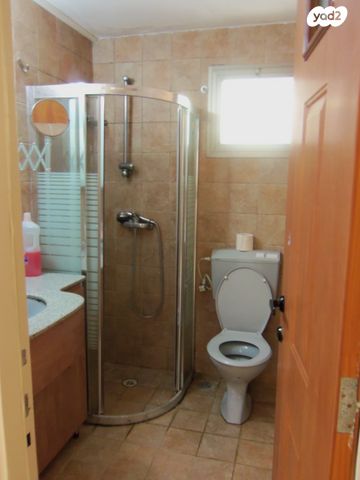 יחידת דיור, הציפורנים 9, טבעון הוותיקה, קרית טבעון