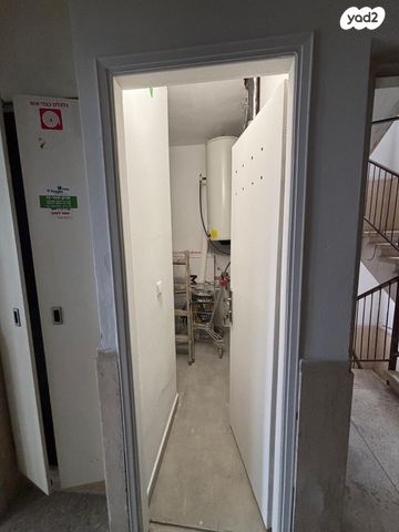 דירה, שדרות חיים וייצמן 55, צפון מערב מרכז העיר, נתניה