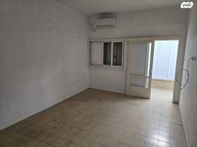 שדרות ירושלים 61