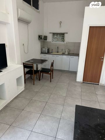 קרן היסוד 32