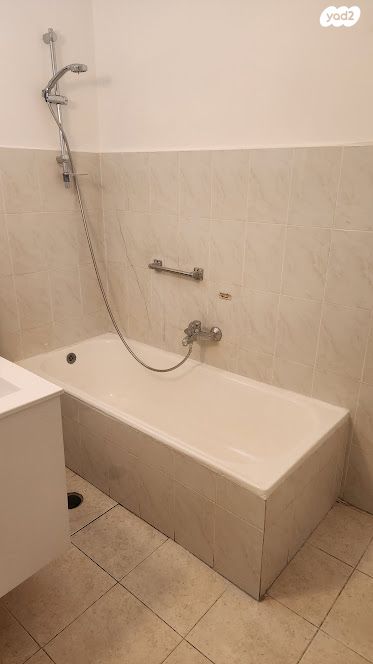 דירה, גאולים 48, נאות שושנים, חולון