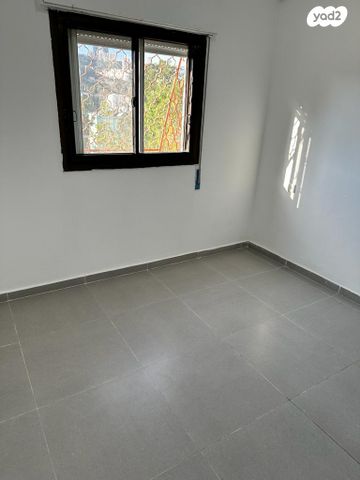 דירה, הרב מיימון 28, נווה שאנן, חיפה