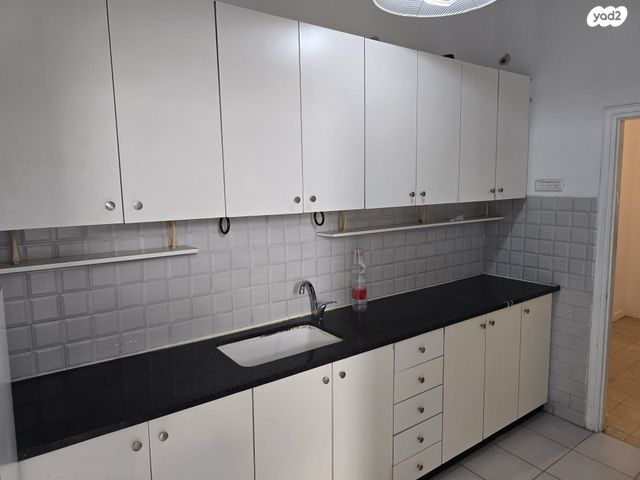 דירה, שדרות ירושלים 61, עליות, רמת גן