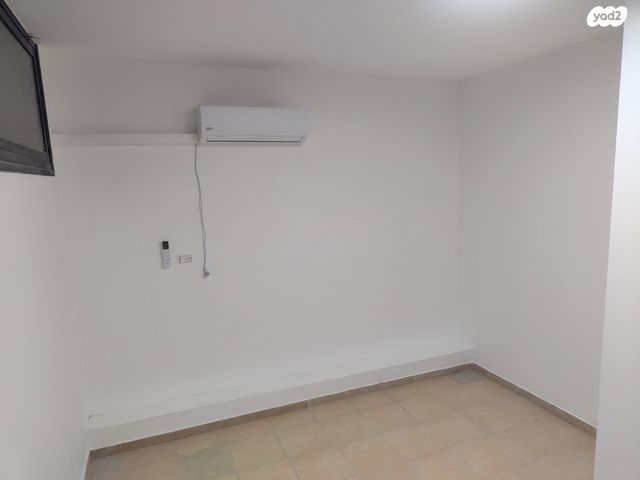 מרתף/ פרטר, קוממיות 5, מרכז פרדס חנה, פרדס חנה כרכור