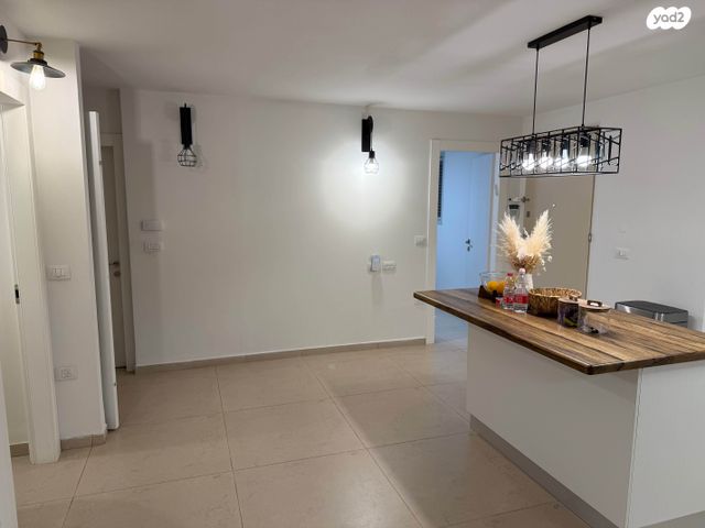 מרתף/ פרטר, שושן צחור 4, רמת אמיר, קדימה צורן