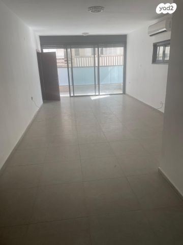 דירה, אוסטרובסקי 20, מרכז דרום, רעננה