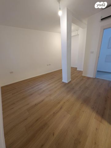 דירה, שדרות ירושלים 48, צפון יפו, המושבה האמריקאית-גרמנית, תל אביב יפו