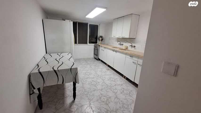 הרב ש"י זווין 43