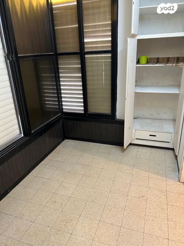 דירה, חיים וייצמן 70, מרכז, קרית עבודה, חולון