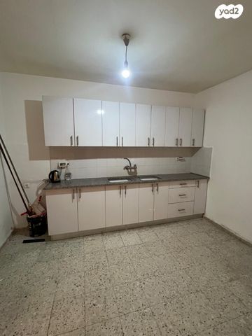 דירה, הצנחנים 25, צמרת גנים / עין גנים דרום, פתח תקווה