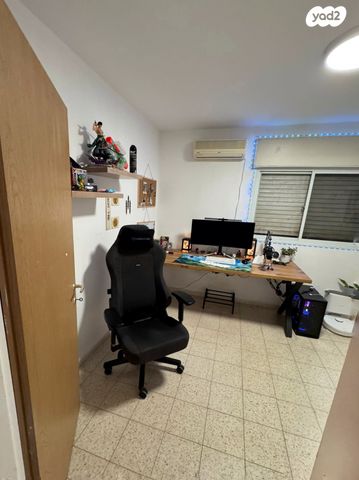 דירה, אהרון לובלין 32, גני אביב, לוד