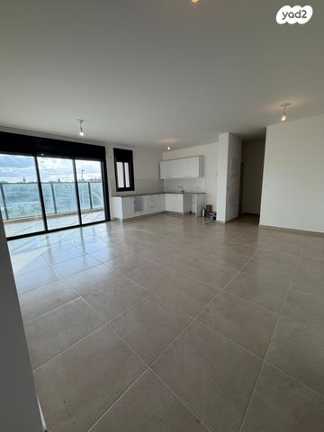 דירה, לאה גולדברג 16, צפון נס ציונה, נס ציונה