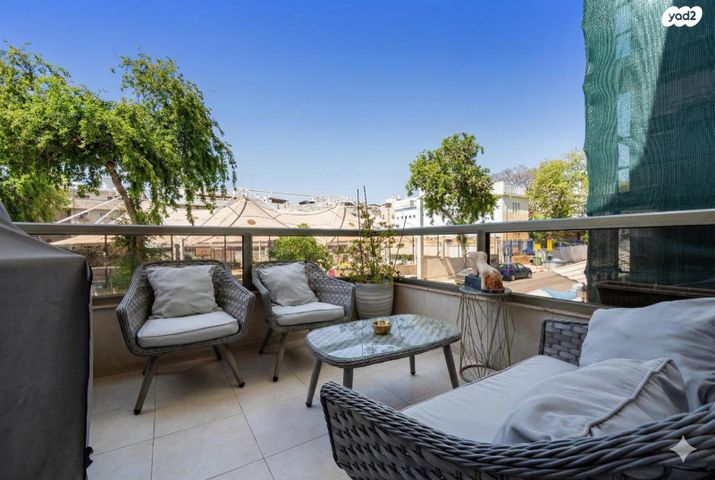 דירה, המעיין 22, ארלוזורוב, גבעתיים