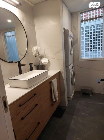 דירה, רחבעם זאבי 33, לב המושבה, נס ציונה