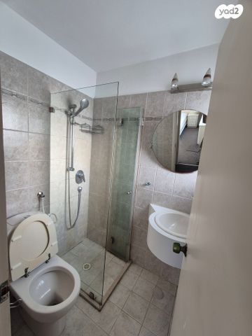 גג/ פנטהאוז, הרצל 1, שכונת יהלום, מרכז העיר ב, רמת גן