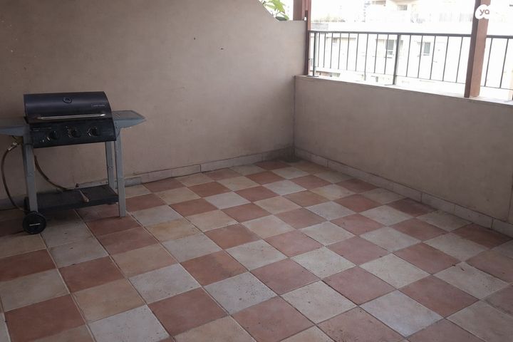 דירה, סוקולוב 83, קרית יערים, רמת השרון