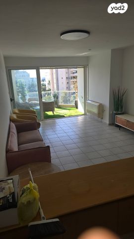 הנרייטה סולד 44