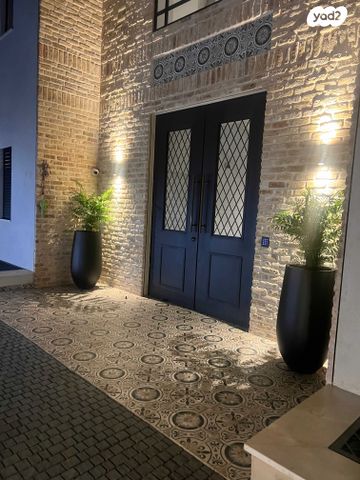 דירת גן, המכבים 2, נווה נאמן, הוד השרון