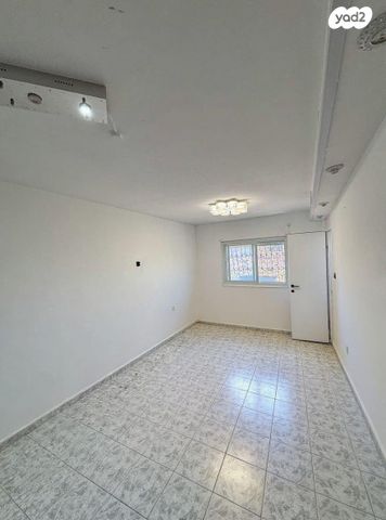 דירה, עמנואל אולסבנגר 114, קרית היובל, ירושלים