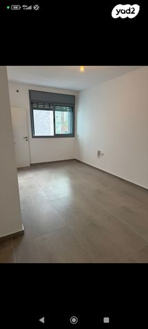 דירה, דרך לוי אשכול 73, שיכון רסקו, קרית אונו