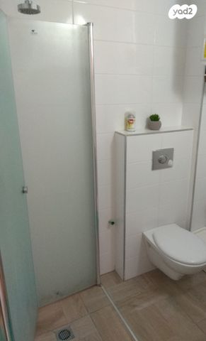 שדרות ז'בוטינסקי 44