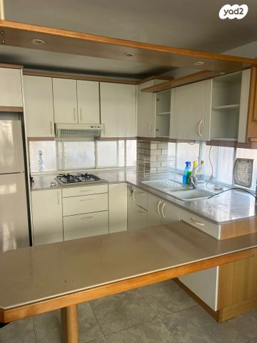 דירת גן, הנרייטה סולד 11, עיר, מרכז העיר, נהריה