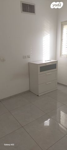 דירה, הרב אלימלך נויפלד 17, נאות גנים, נתניה