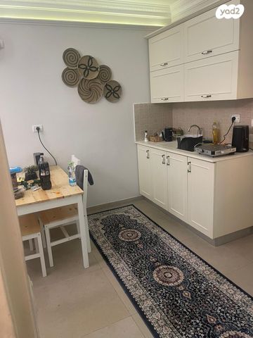 דירה, עזרת ישראל 12, מרכז העיר, ירושלים