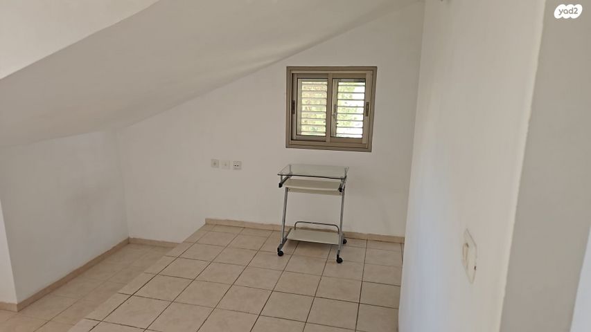 דירה, יאנוש קורצ'אק 7, אחוזה, חיפה