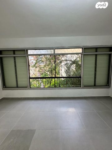 דירה, הרב מיימון 28, נווה שאנן, חיפה