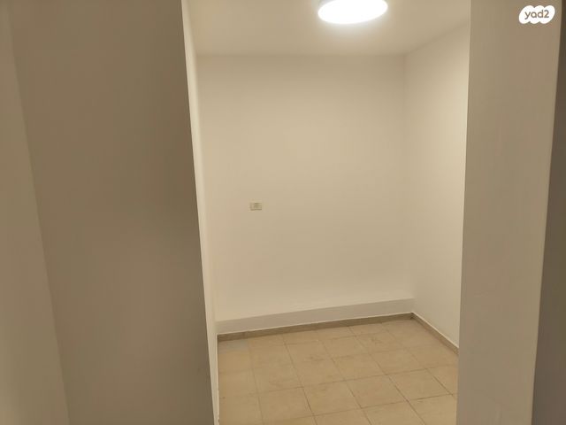 מרתף/ פרטר, קוממיות 5, מרכז פרדס חנה, פרדס חנה כרכור