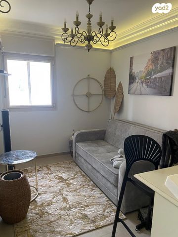 עזרת ישראל 12