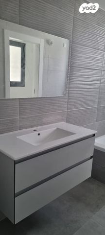 דרך דגניה 60