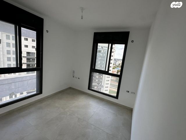 דירה, יונה וולך 7, גרין פארק החדשה, הוד השרון