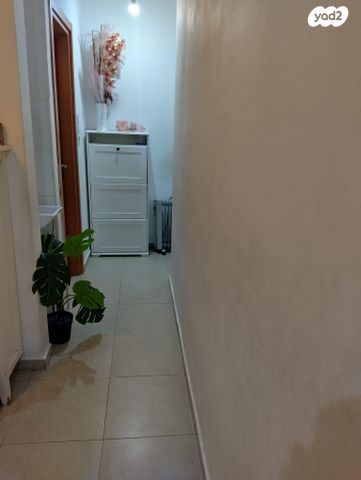 דירה, הרב הרצוג 19, הר שלום, בני ברק