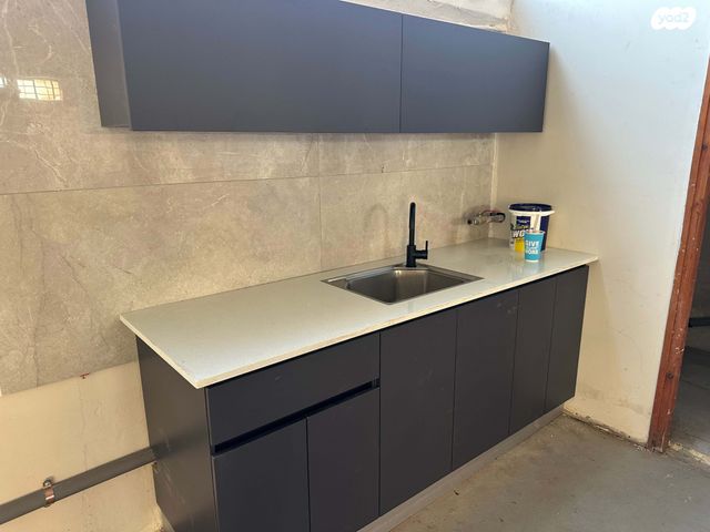 מחסנים, אליהו איתן 3, מב"ת מערב, אזור תעשייה חדש, ראשון לציון