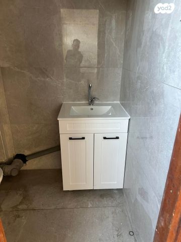 מחסנים, אליהו איתן 3, מב"ת מערב, אזור תעשייה חדש, ראשון לציון