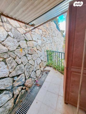 דירה, המעפילים, גבעת נשר, נשר