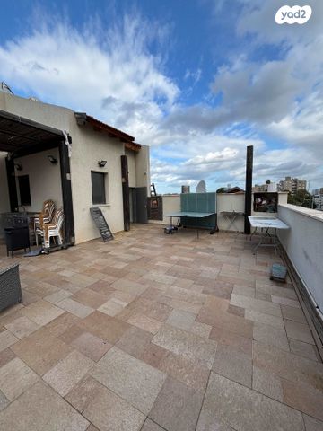 בית פרטי/ קוטג', השלושה 55, עמידר, בת ים