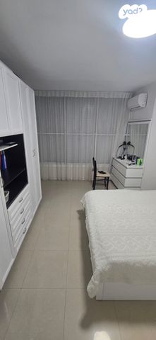 דירה, ישראל בן ציון 21, דרום מערב ותיק, בת ים