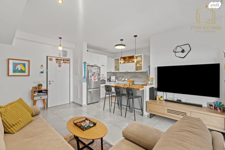 גג/ פנטהאוז, גבים, האירוס, ראשון לציון