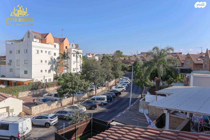 דופלקס, ה' באייר, נווה אפק, ראש העין