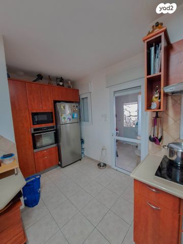 דירה, המעפילים, גבעת נשר, נשר