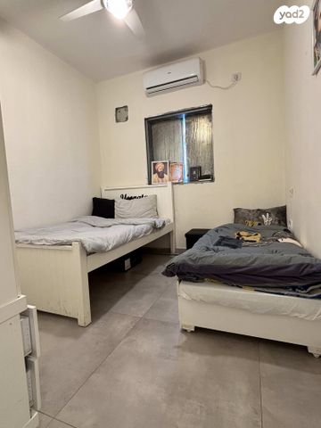 בית פרטי/ קוטג', השלושה 55, עמידר, בת ים