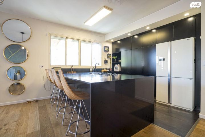 דירת גן, שלמה המלך 6, הוד השרון